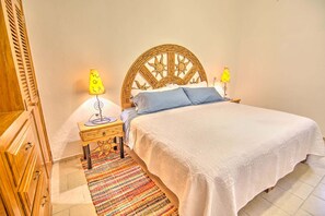 2 bedrooms, iron/ironing board, WiFi, bed sheets - Groundfloor 2BR with Private Pool: Palmas 3B (Bucerías)