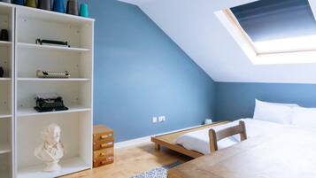 Basic Apartment, Multiple Beds | 3 bedrooms, laptop workspace, iron/ironing board, WiFi