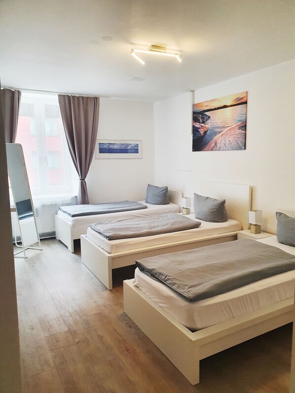 3 Schlafzimmer, Bügeleisen/Bügelbrett, WLAN, Bettwäsche