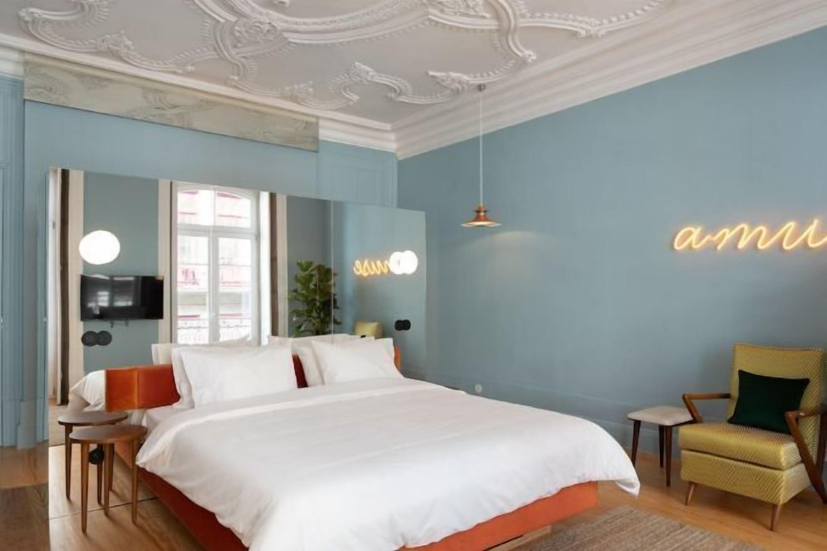 In-room safe, desk, blackout curtains, soundproofing