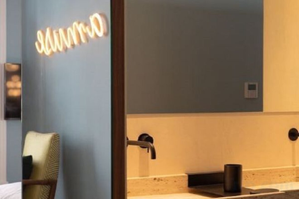 Salle de bain | Séchoir à cheveux, serviettes fournies, savon, shampooing