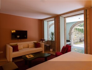 Master Suite with Garden