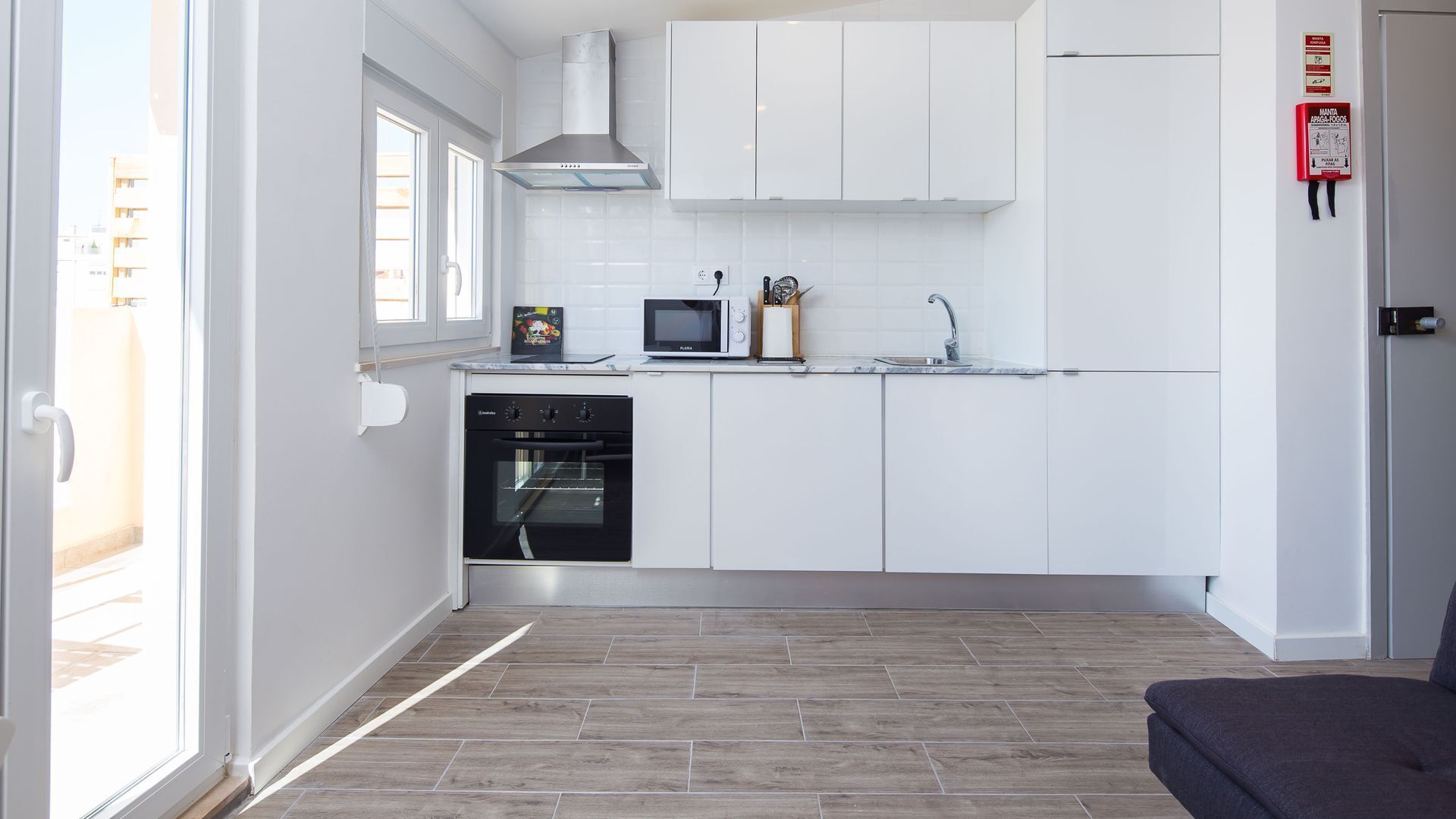 Refrigerador, microondas, horno, placa de cocina