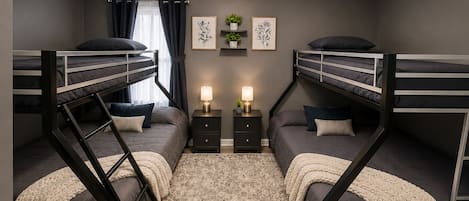 3 chambres, fer et planche à repasser, Wi-Fi gratuit, draps fournis