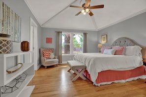 4 camere, ferro/asse da stiro, Wi-Fi gratuito, lenzuola