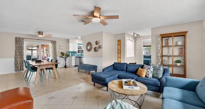 Bayberry Breeze - 3B/2B Pet Friendly Private Pool