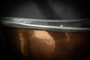 Unclassified image, 4 of 20, button