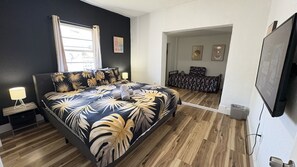3 Schlafzimmer, Schreibtisch, Bügeleisen/Bügelbrett, WLAN