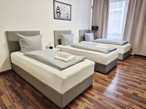 4 bedrooms, iron/ironing board, free WiFi, bed sheets