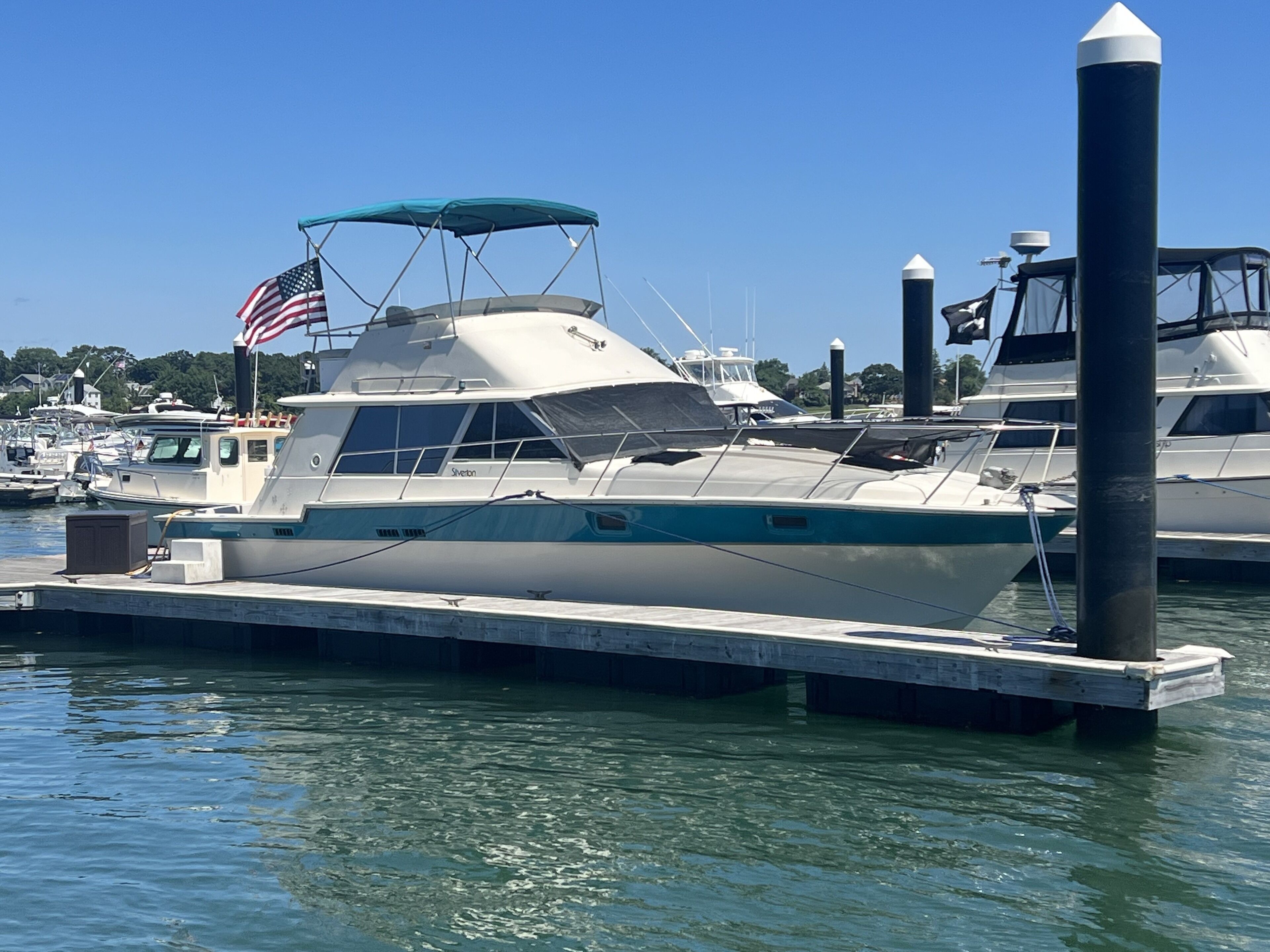 Stay aboard, the "Rita V", our 34 Ft Silverton Convertible Motoryacht