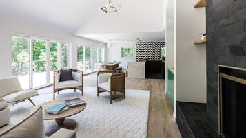 TV connectée, table de tennis de table