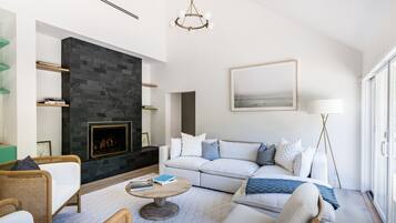 TV connectée, table de tennis de table