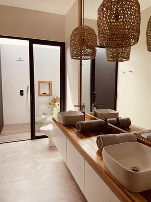 Douche, papier toilette