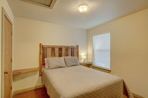 2 bedrooms, free WiFi, bed sheets