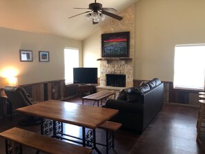 TV, fireplace, ping pong