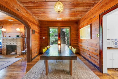 Adorable Historic Home, Super Close to UT, Moody Center, and Downtown