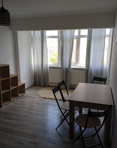 4 Rooms Apartment