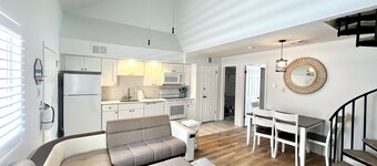 Beachfront  2 Bd Condo with Pool & ocean views-5 min to Atlantic City