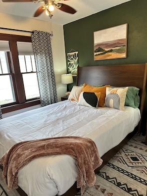 2 bedrooms, iron/ironing board, travel cot, WiFi