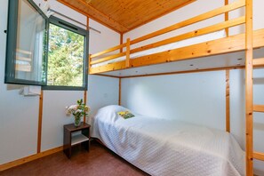 2 bedrooms, free WiFi
