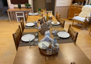 Dagelijks continentaal ontbijt (SEK 125 per persoon)