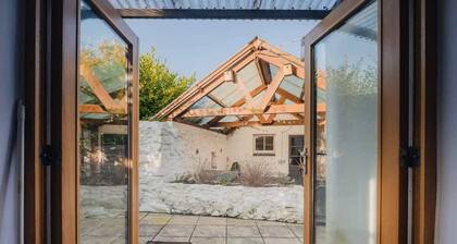 Cosy Welsh Cottage in St Davids Centre with Garden