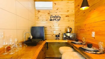 蜜月小屋 | 私人小型廚房 | 迷你雪櫃、微波爐、多士爐、攪拌機