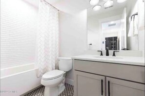 花灑/浴缸組合、風筒、提供毛巾、番梘