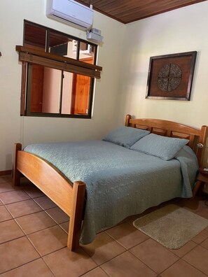 3 bedrooms, in-room safe, desk, iron/ironing board