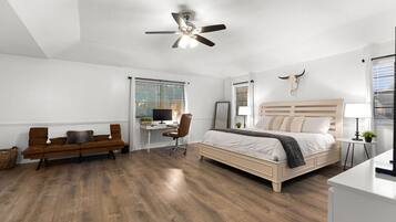 4 bedrooms, desk, iron/ironing board, travel crib