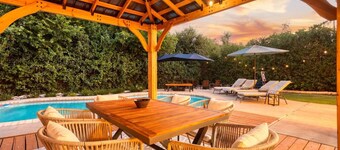 Timeless-Texas-Inn • Heated Pool Oasis • LUX Vibe