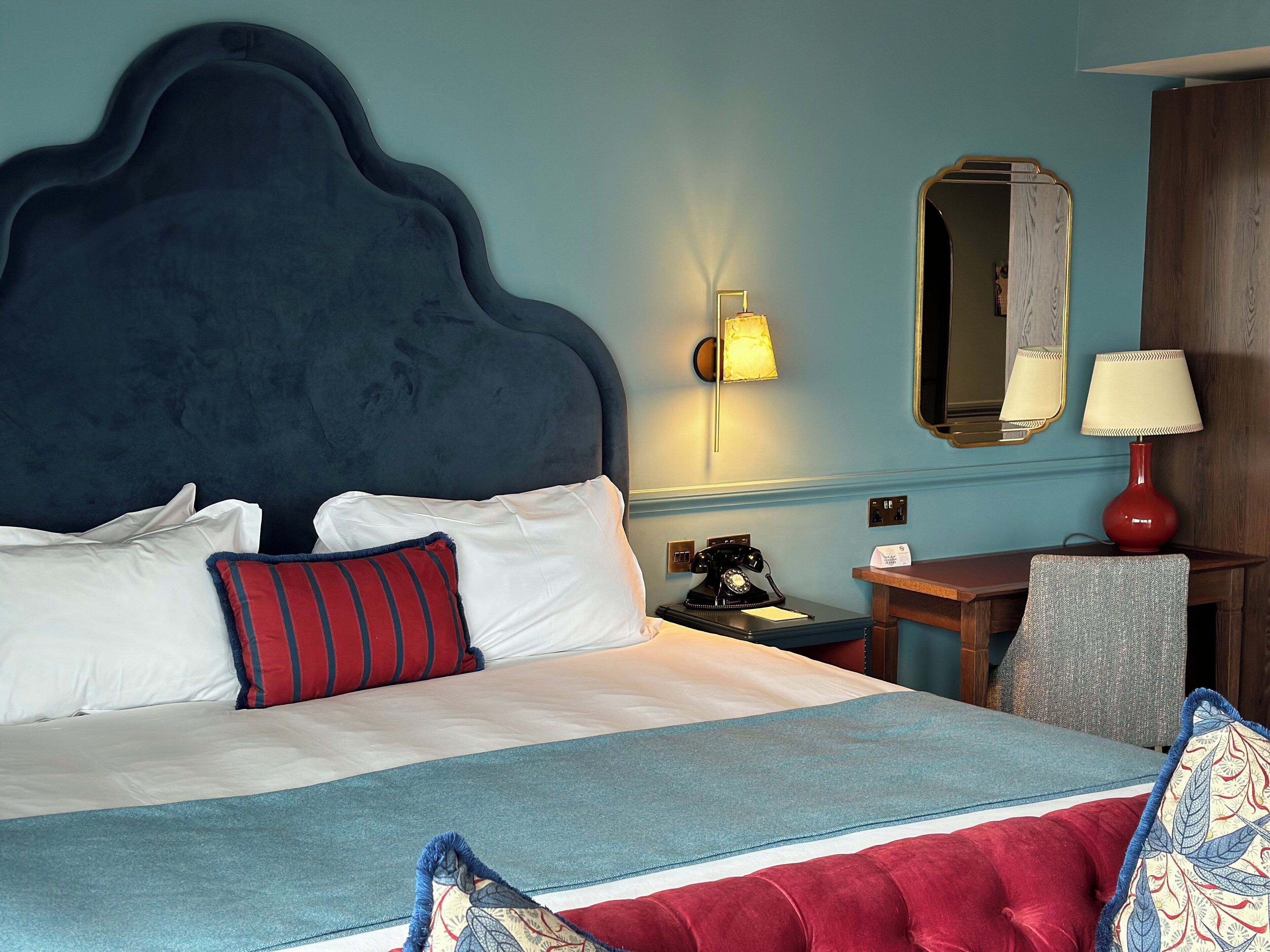 Suite, 1 King Bed, Balcony, City View (Super King) | In-room safe, individually decorated, individually furnished, desk