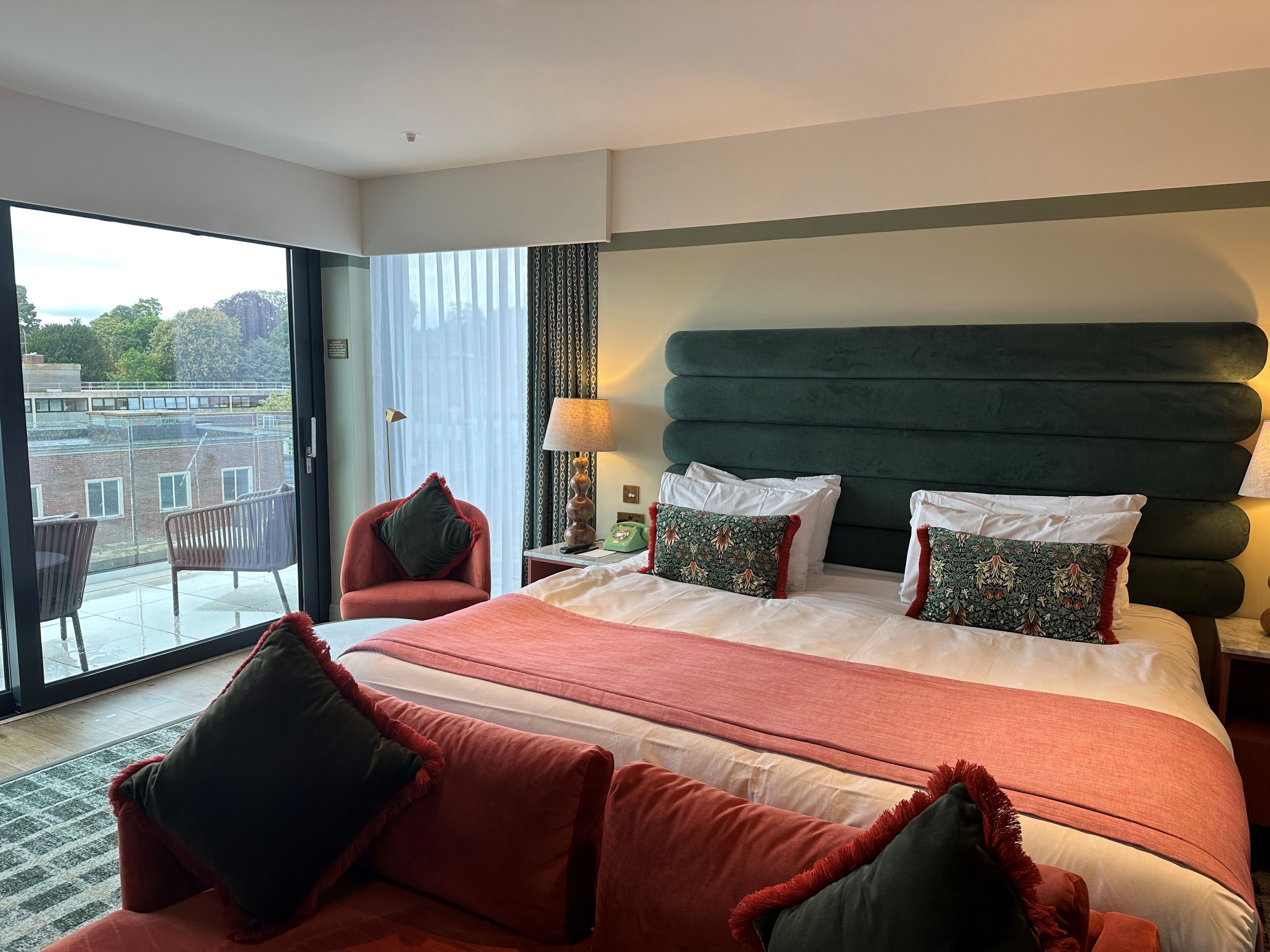 suite, 1 king bed, balcony, city view (super king) | 1 bedroom, in-room safe, individually decorated, individually furnished