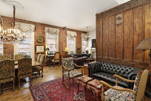 Presidential Suite | Living area | 46-inch flat-screen TV with cable channels, TV, Netflix