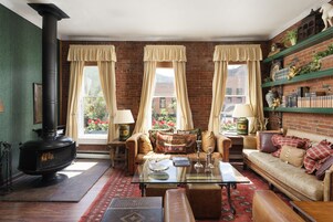 Executive Suite, 2 Bedrooms | Living area | 46-inch flat-screen TV with cable channels, TV, Netflix