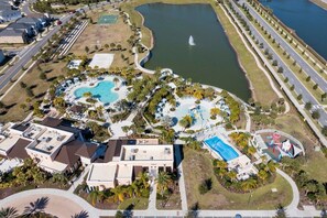 Exterior - 5 Bedrooms, 4.5 bathrooms Townhouse (Four Corners)