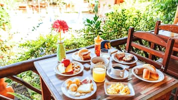 Café da manhã com buffet grátis todos os dias