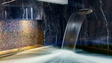 Sauna, steam room