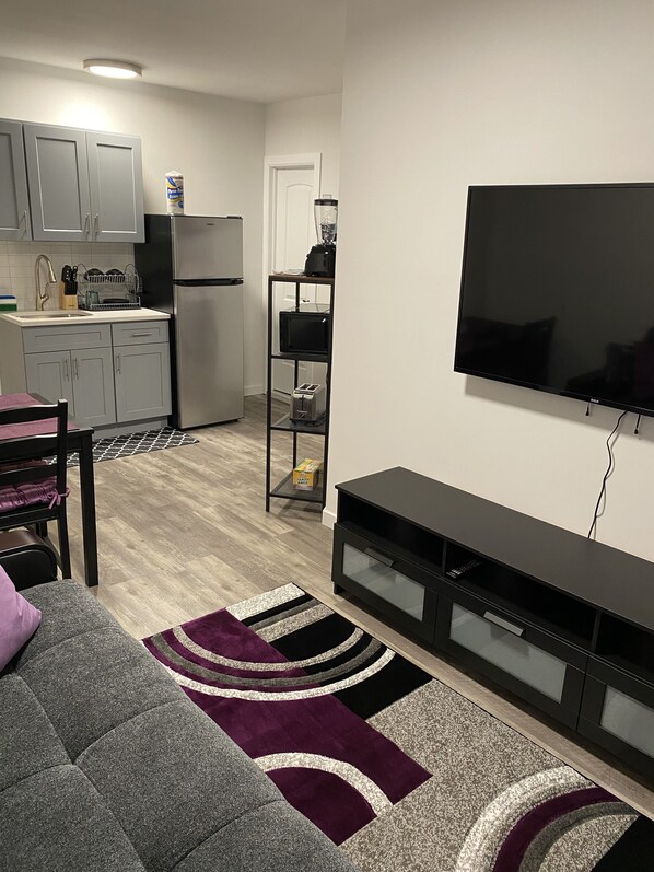 Smart TV - A Beautiful 1BR Apartment in the Heart of Brooklyn (Brooklyn)