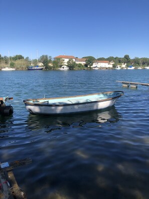 Lake - Beautiful detached villa 2 km from Cap D'Agde large swimming pool (Agde)