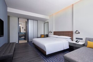 1 habitación, ropa de cama de alta calidad, cubrecamas y minibar 