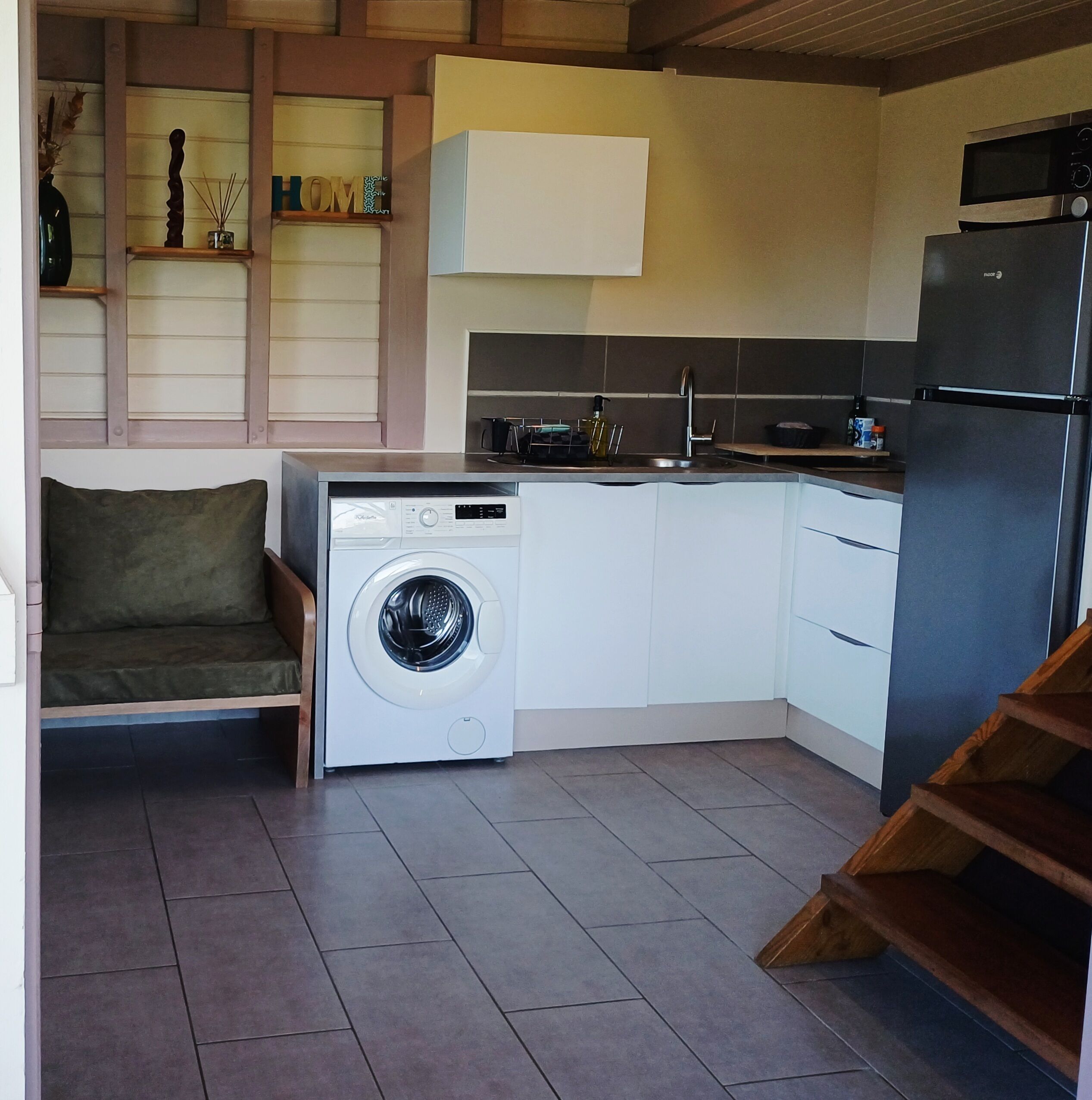 Fridge, microwave, stovetop, coffee/tea maker