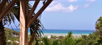 Le jasmin cottage with sea view 500m from the beach