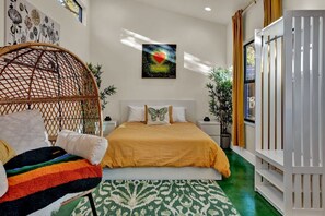 1 bedroom, desk, iron/ironing board, free WiFi