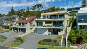 Exterior - Aqua Shores Penthouse (Mollymook Beach)