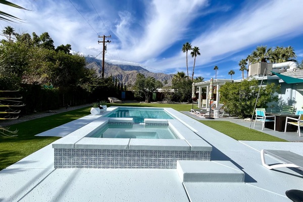 30-foot Long Pool & 8 Person Spa