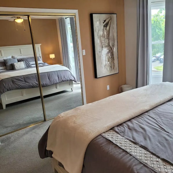 4 chambres, fer et planche à repasser, Wi-Fi gratuit, draps fournis