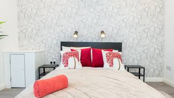 1 bedroom, desk, iron/ironing board, free WiFi