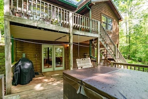 House (Tucked Inn) | Exterior