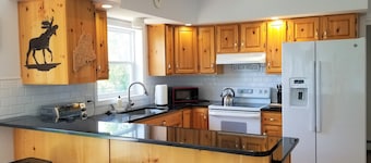 Exquisite oceanfront, 4 bedroom home with stunning views